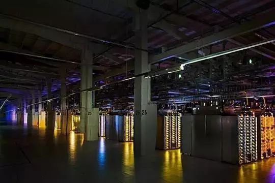 嘆為觀止:谷歌大廈的泵房,真是藝術(shù)品!- 嘆為觀止:谷歌大廈的泵房,真是藝術(shù)品!-