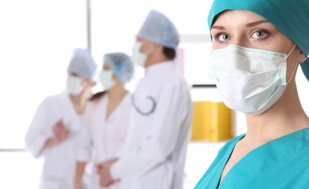 口罩也帶有閥門？專家：就診患者不應佩戴有呼吸閥口罩-